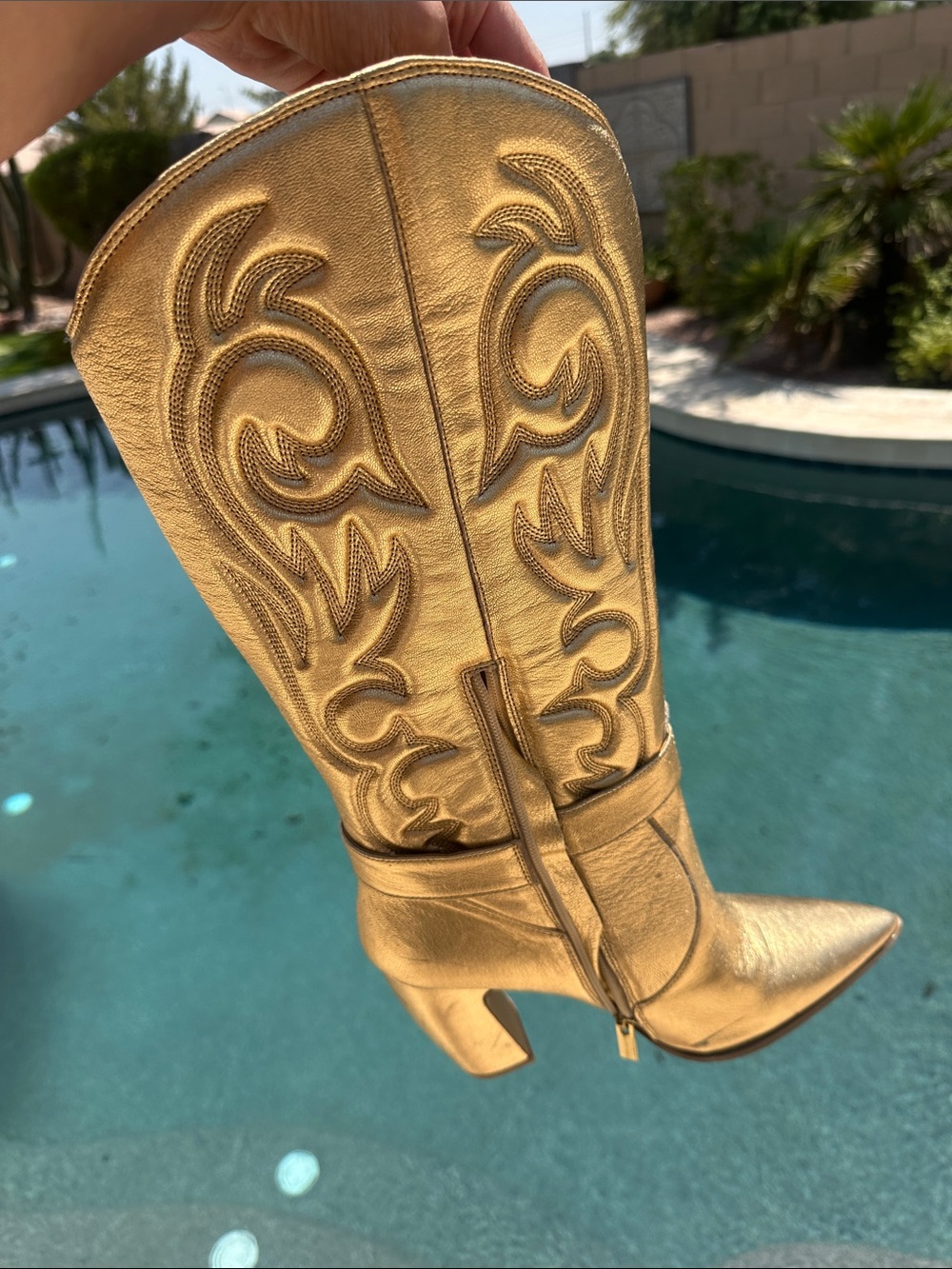 Bright gold cowgirl boots ! - Picture 4 of 5